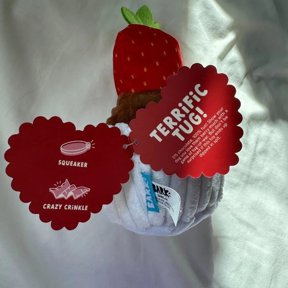 NWT Bark Box Chocolate-Yipped Slobberry, Sweetie Pie's Bakery Red, M 20-50 lbs